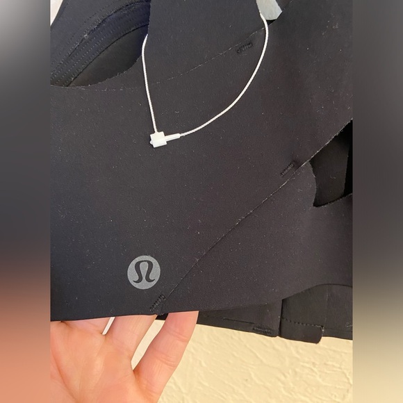 lululemon athletica Black Cross-Back Sports Bra - Picture 6 of 8